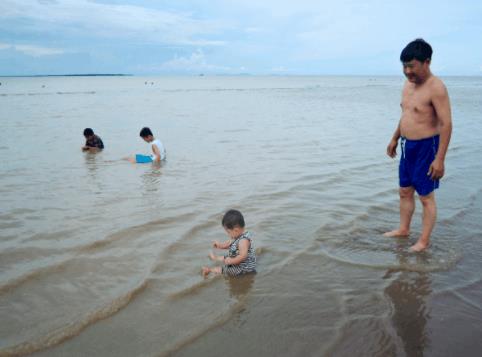 Biển Bình Đại - Địa điểm tránh nóng lý tưởng trong mùa hè